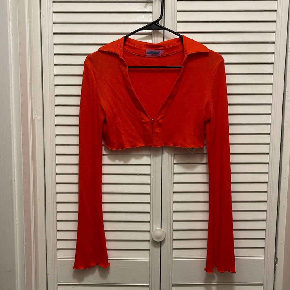 red edikted cropped sweater with flare sleeves